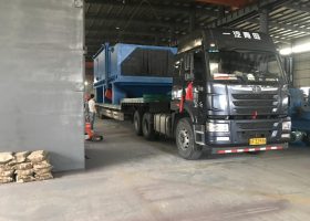 成功發(fā)貨至廣西南寧一臺環(huán)保節(jié)能的H型鋼結(jié)構(gòu)拋丸機